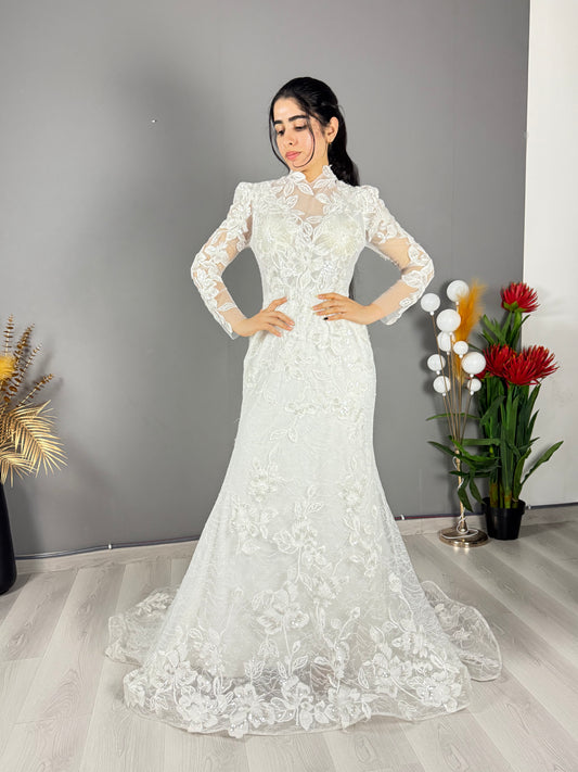 Floral Lace Long-Sleeve Bridal Gown